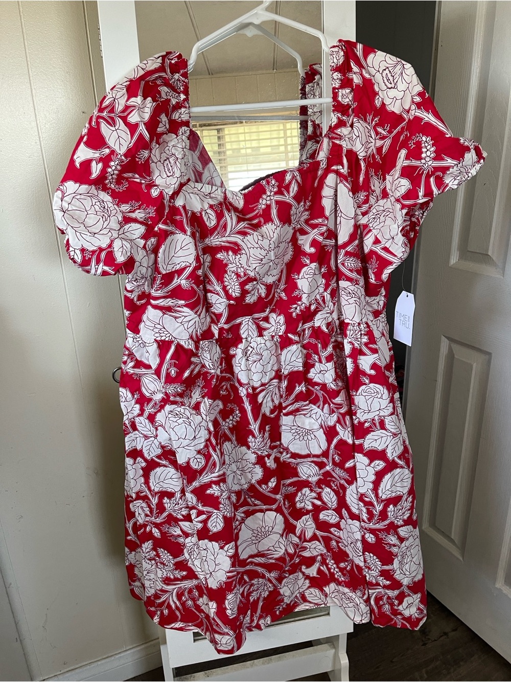 Time and Tru Red and White Floral Puff-Sleeve Mini Dress